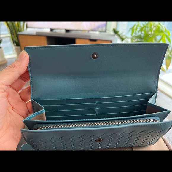 BOTTEGA VENETA Woven Leather Long Wallet - Picture 6 of 8